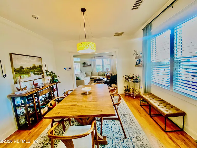 1592 Glendale St — Photo 11