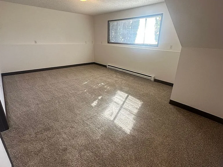 14415-17 E Mission Ct — Photo 14