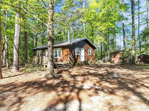 71 Pine Crest Dr, Pine Mountain, GA 31822