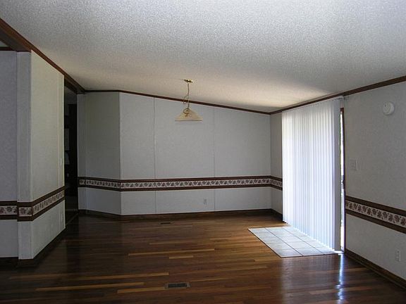 3rd image of 111 Bunny Ln