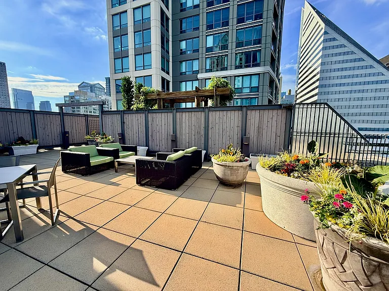 130 N Garland Ct #2110 — Photo 33