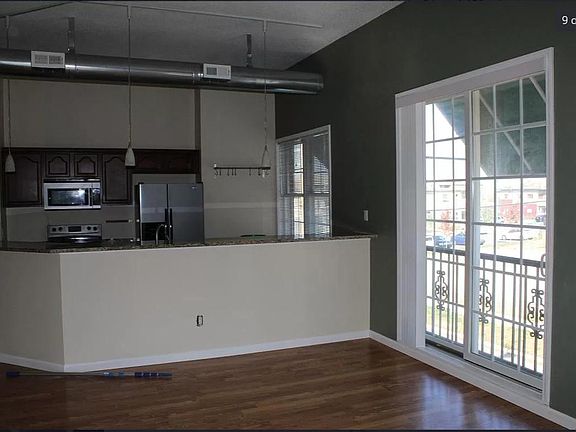 2nd image of 650 E 5th St APT 201