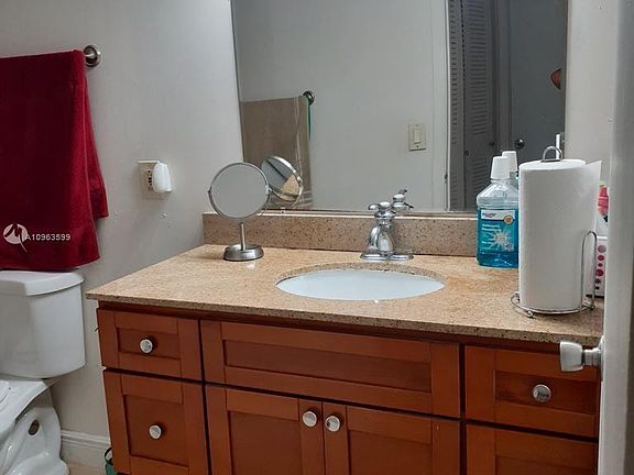 4th image of 8333 Lake Dr APT 202