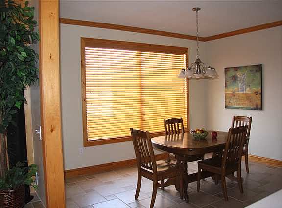 4th image of 3717 Springwood Dr