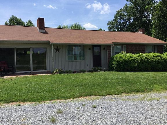 4th image of 3336 Smith Mountain Lake Pkwy