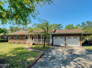 909 Kings Grant Rd, Wilmington, NC 28405