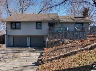 3207 Tomahawk Dr, Lawrence, KS 66049