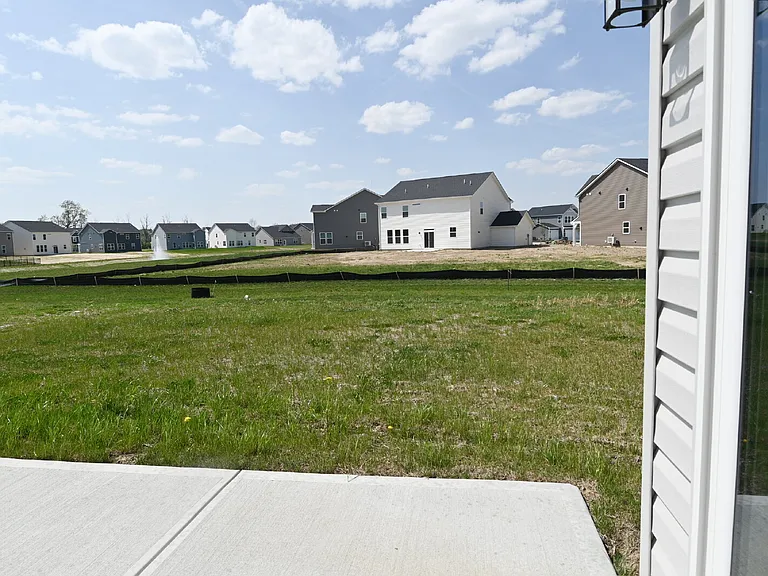 7348 Deerberg Dr — Photo 62