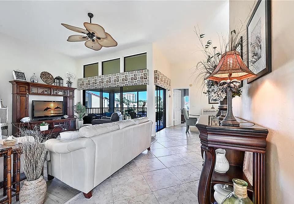 565 Beachwalk Cir Naples, FL, 34108 Apartments for Rent Zillow