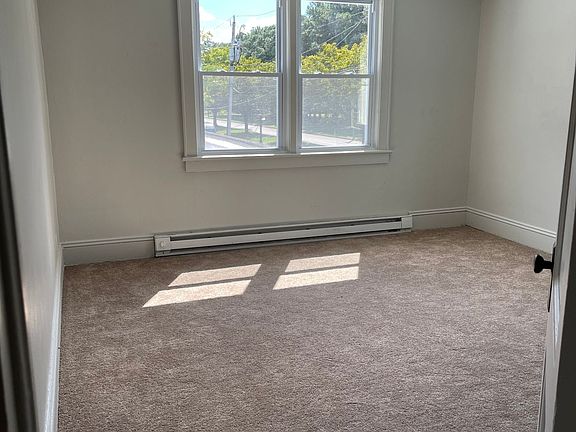 4th image of 701 Norman Ave #701