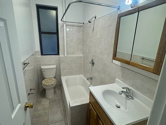 3rd image of 720 W 173rd St APT 22
