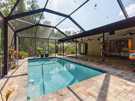 3rd image of 2735 Cypress Hollow Ct