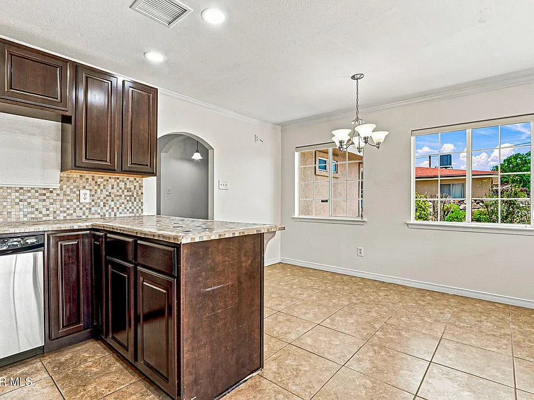 6340 Modesta St — Photo 37