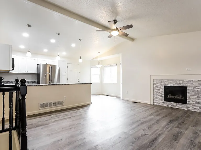 8480 S Upham Way — Photo 4