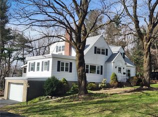 7 Justamere Dr, Ossining, NY 10562