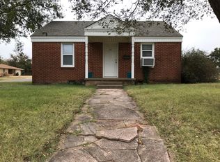 401 N 4th St, Weatherford, OK 73096