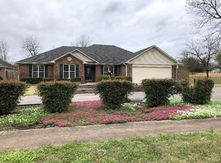 603 N Montgomery St, Clarksville, AR 72830