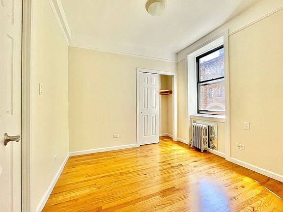 4th image of 305 W 45th St APT 2J