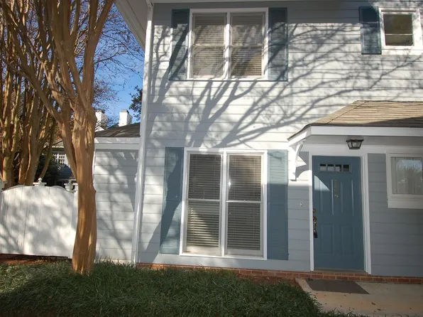 1450 Barton Place Dr, Raleigh, NC 27608