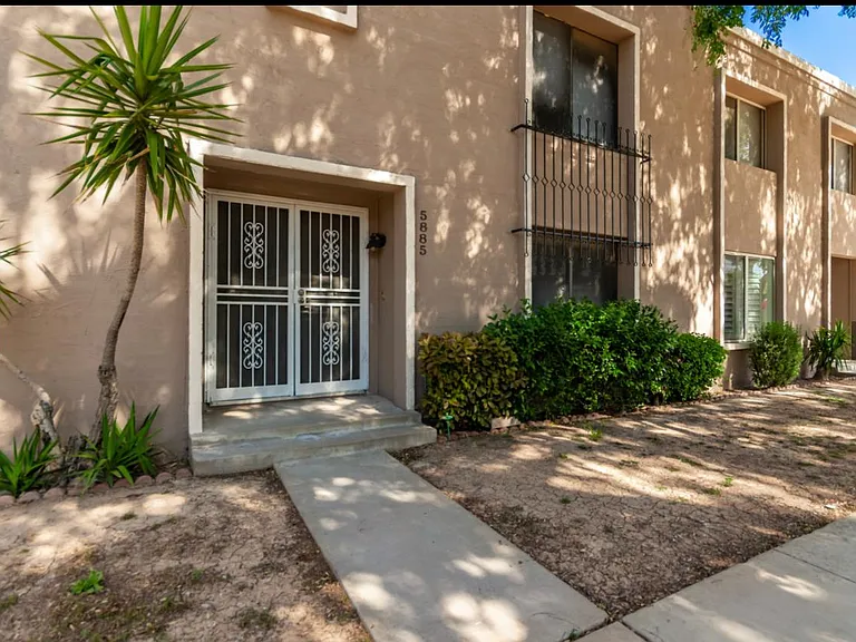 5885 E Thomas Rd — Photo 4