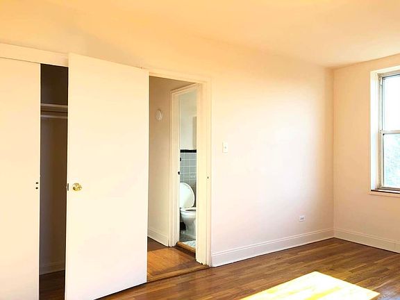 5th image of 8319 141st St APT 724