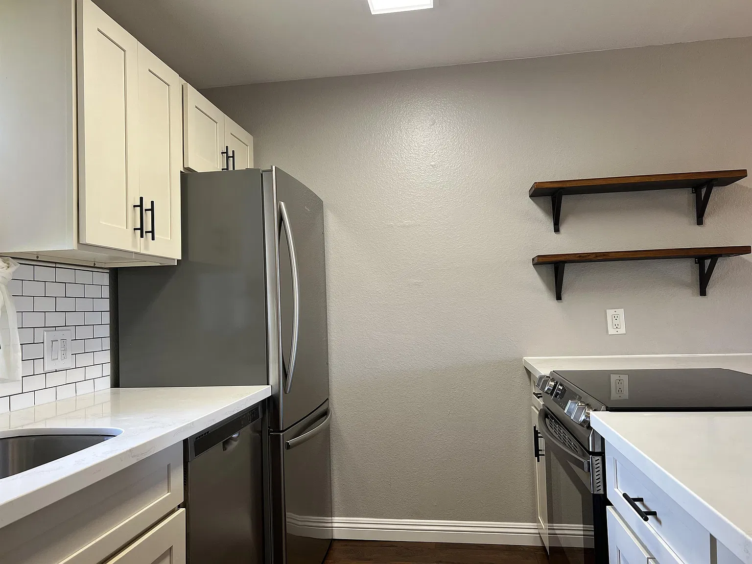 140 Uwapo Road Unit 55-203 - 1 — Photo 4