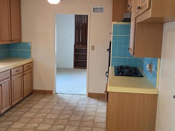 5th image of 4725 Filipo St
