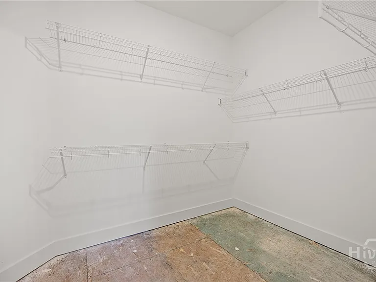 360 Ansley Dr — Photo 23