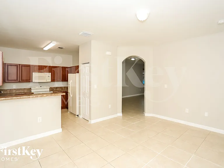13090 SW 132nd Ter — Photo 5