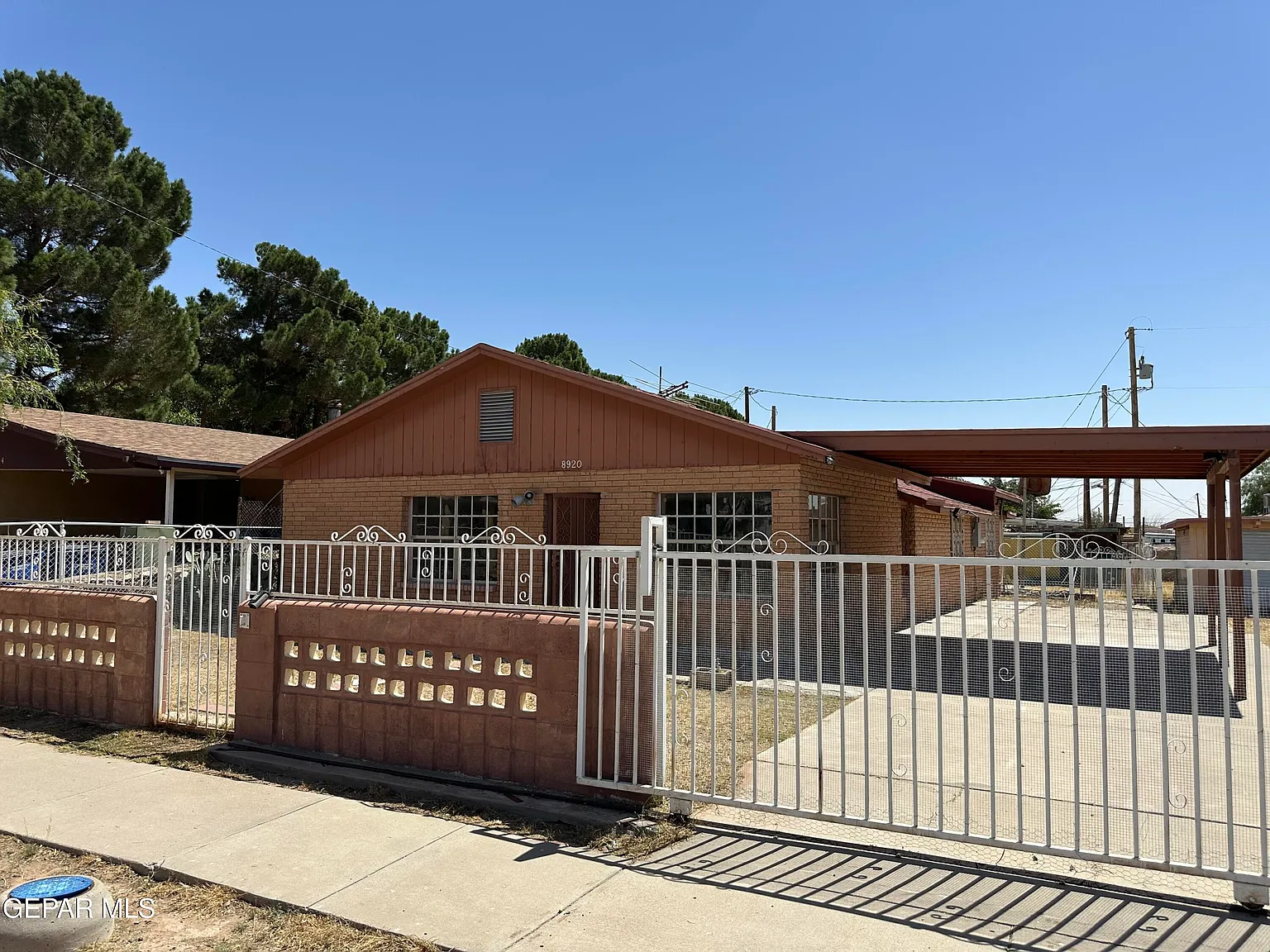 4 bed, 2.0 bath, 1470 sqft, $1,475 — Photo 1