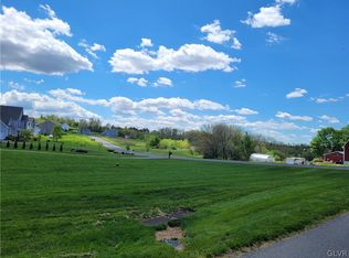 1319 Colony Ln, Pen Argyl, PA 18072