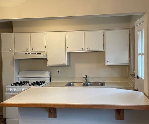 3rd image of 1789 Kings Ct #52