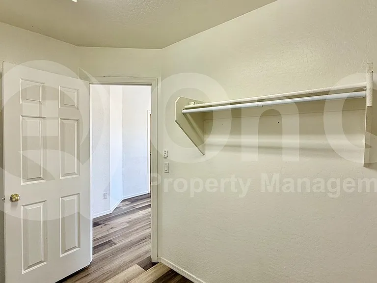 11738 W Flanagan St — Photo 22
