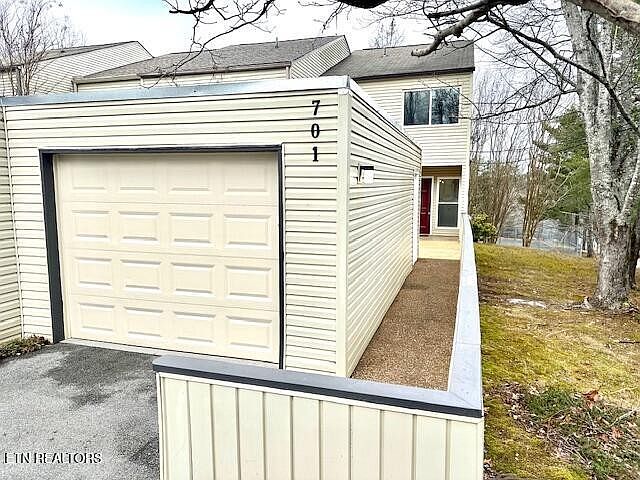 1st image of 701 Idlewood Ln