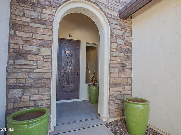 3rd image of 570 N Sweet Heather Way