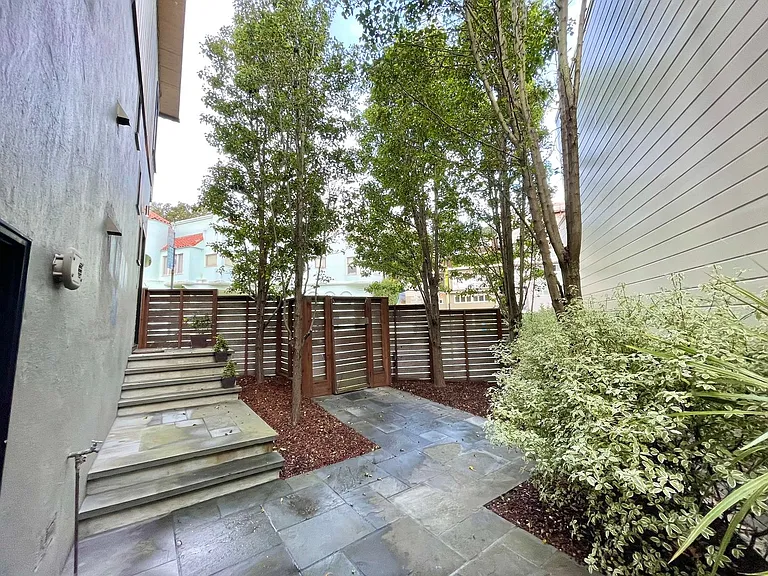 367 Roosevelt Way — Photo 37