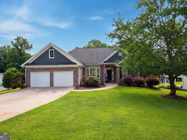 93 Overlook Cir, Dawsonville, GA 30534