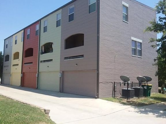 3rd image of 403 E Main St
