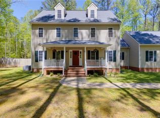 2414 Hanway Dr, Maidens, VA 23102