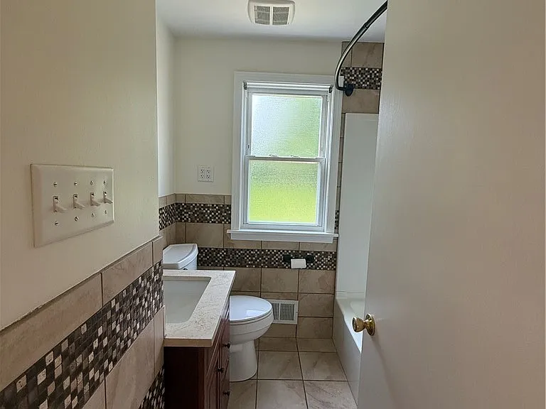113 Argyle Ave #LOWER — Photo 13