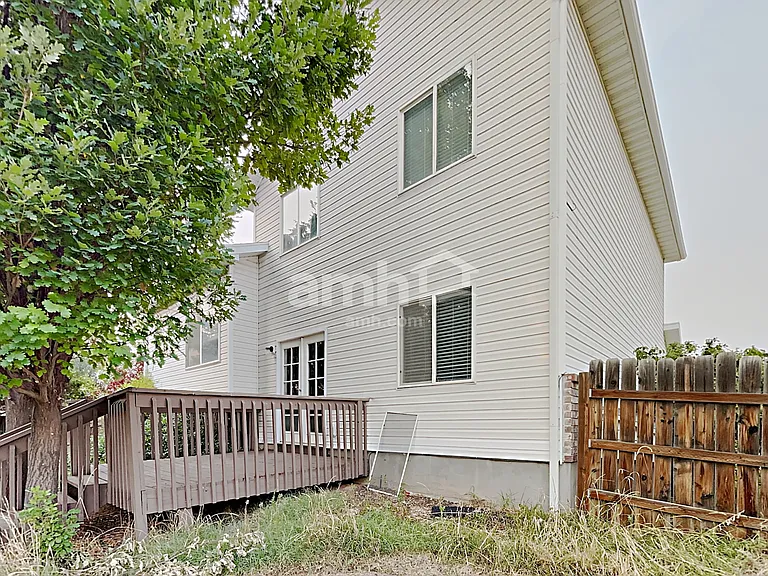 1452 S Stoker Ln — Photo 20