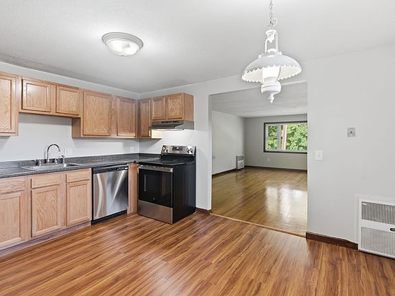 5th image of 26 Forestdale Ave #10