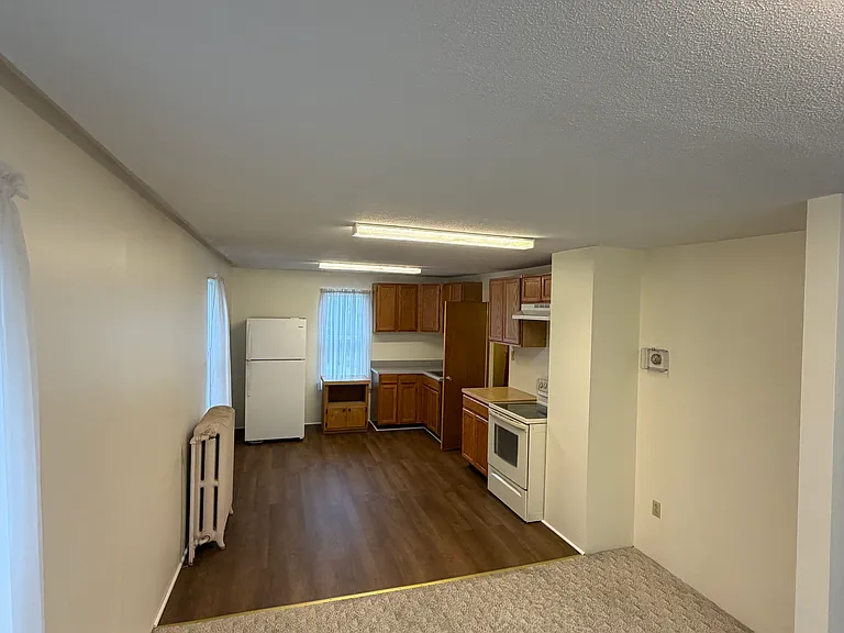620 S Logan Blvd — Photo 8