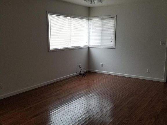 5th image of 515 W Del Norte St