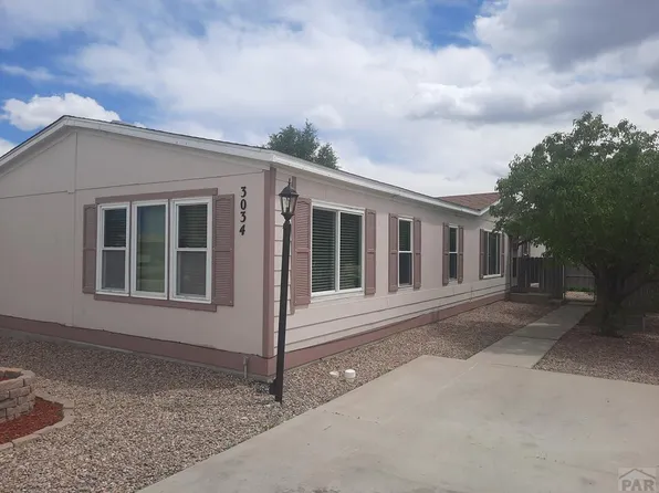 3034 Ridgeview Pl, Pueblo, CO 81003