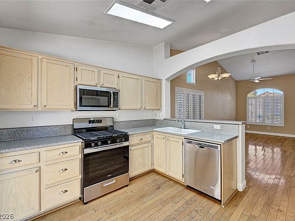 2nd image of 7913 Pottery Creek Dr