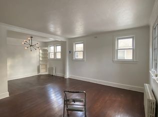 104-25 201st St #1, Saint Albans, NY 11412