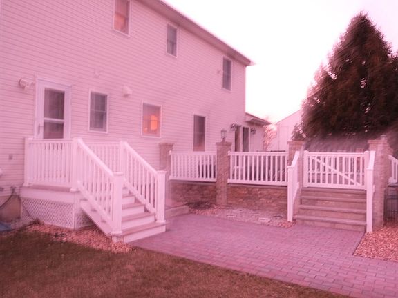 Porch w/ pavers to pool 