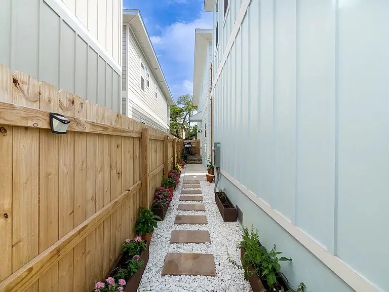 883 W Zarragossa St #ADU — Photo 12