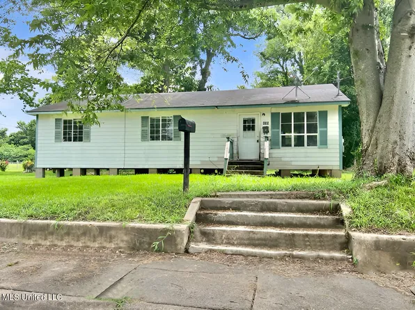 448 College St, Yazoo City, MS 39194